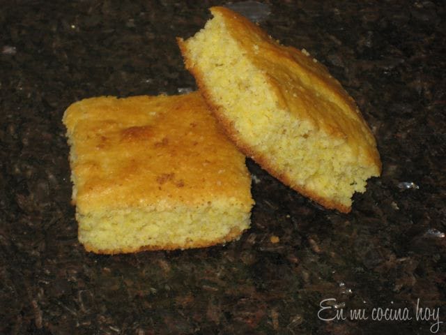 Cornbread o pan de maíz con chipotle