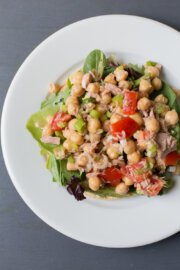 Ensalada de atún y garbanzos