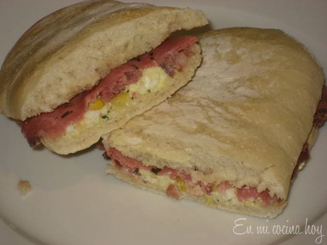 Otro sandwich de roast beef en pan italiano