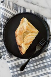 Tarta rústica de manzana o galette