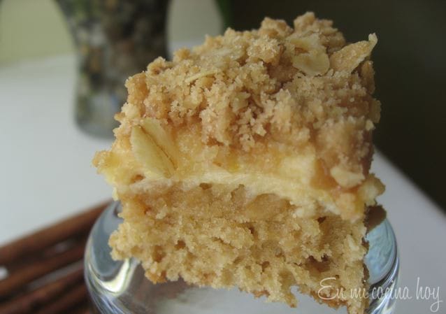 Cuadraditos de limón con migas