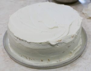 torta cubierta con chantilly