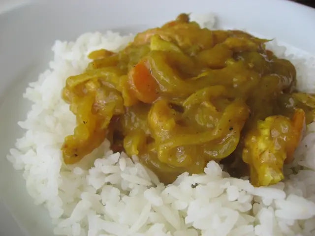 Curry de pollo con papayas 