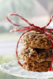 Galletas de avena con nueces y guindas