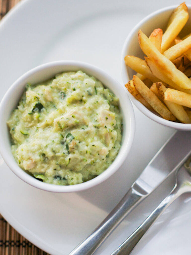 Guiso de zapallitos italianos con queso de cabra