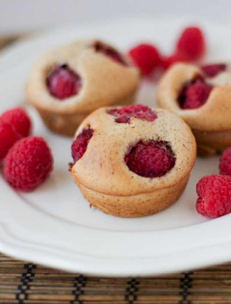 Financiers: queques franceses de almendra y frambuesas