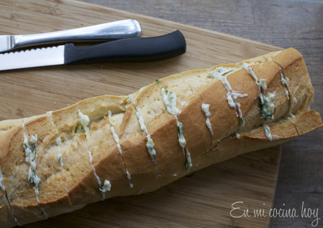 Pan de ajo crocante y esponjoso