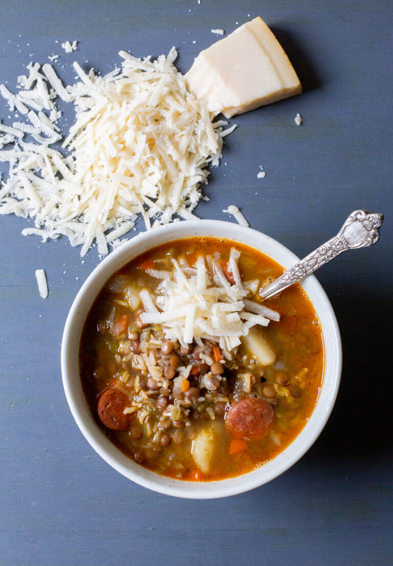 Lentejas chilenas con arroz y longaniza