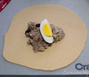 masa de empanada con pino y huevo