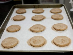 Galletas de canela crudas.