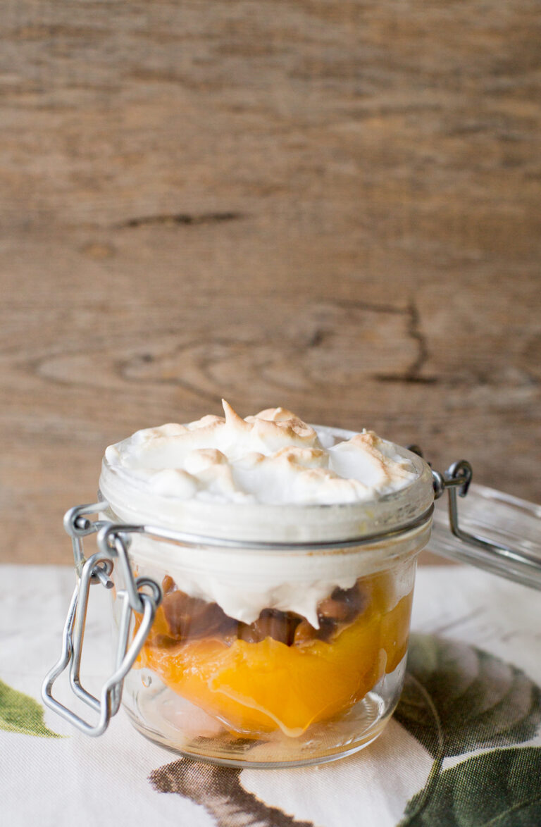 Duraznos con merengue