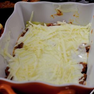 capa de salsa blanca y queso