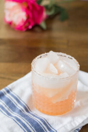 Margarita de pomelo rosado