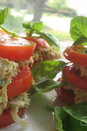 Tomates rellenos con atún