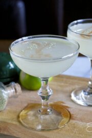 Pisco sour de rica-rica