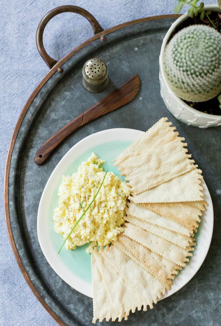 Pasta de huevo duro.