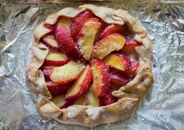 Tarta de ciruela y mazapán