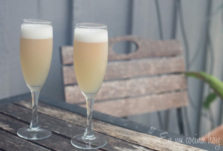 Pisco sour de cedrón o romero