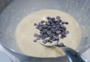 Batido de waffles con chispas de chocolates.