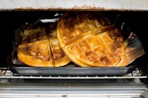 Waffles tibios en el horno.