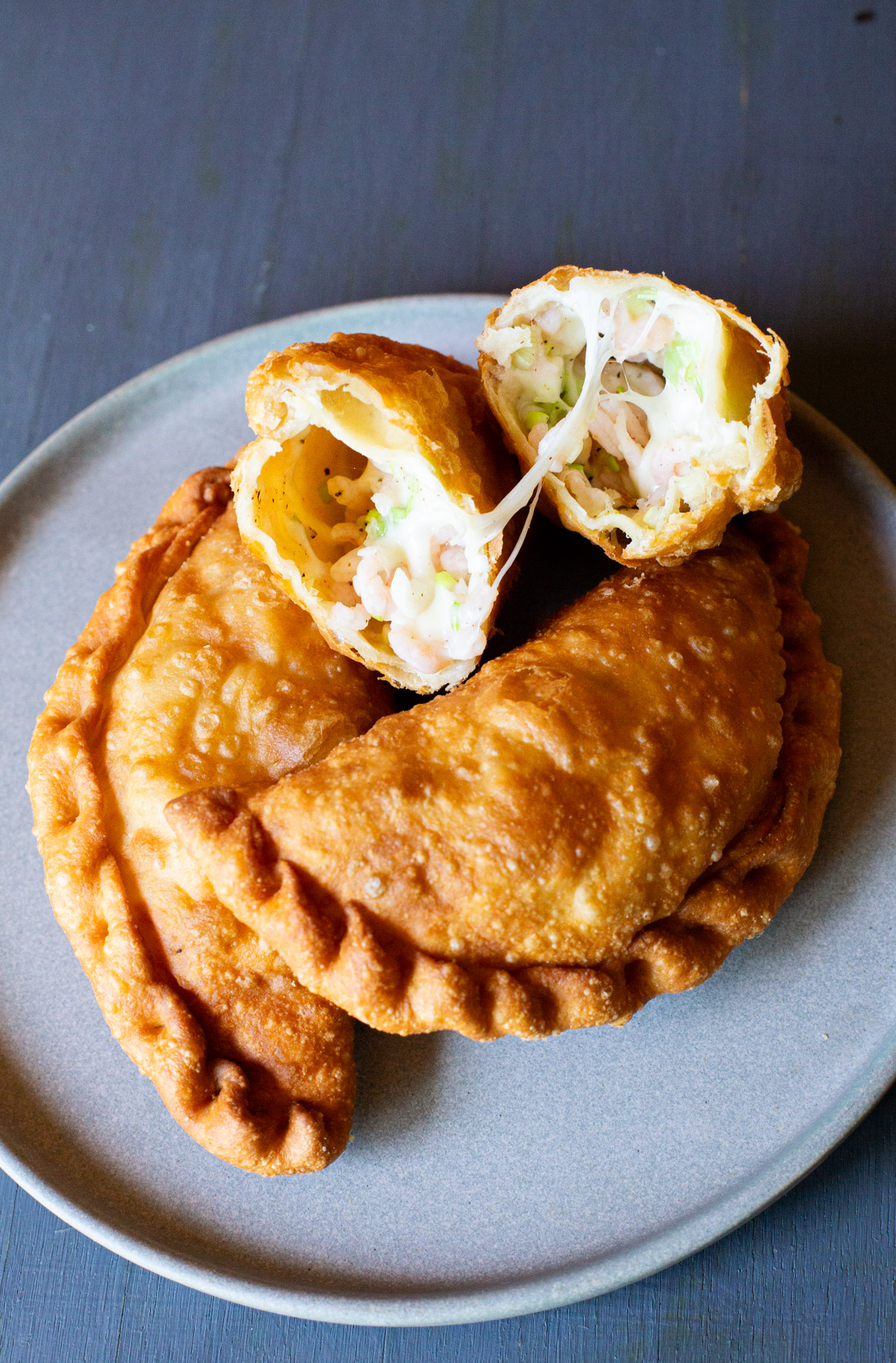 Empanadas de queso y camarón