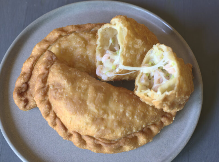 Empanada Queso Camarón